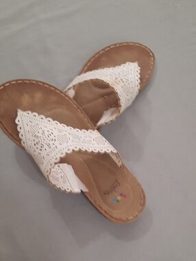 Women's White Laser-Cut Slip-On Sandals - Size 8M